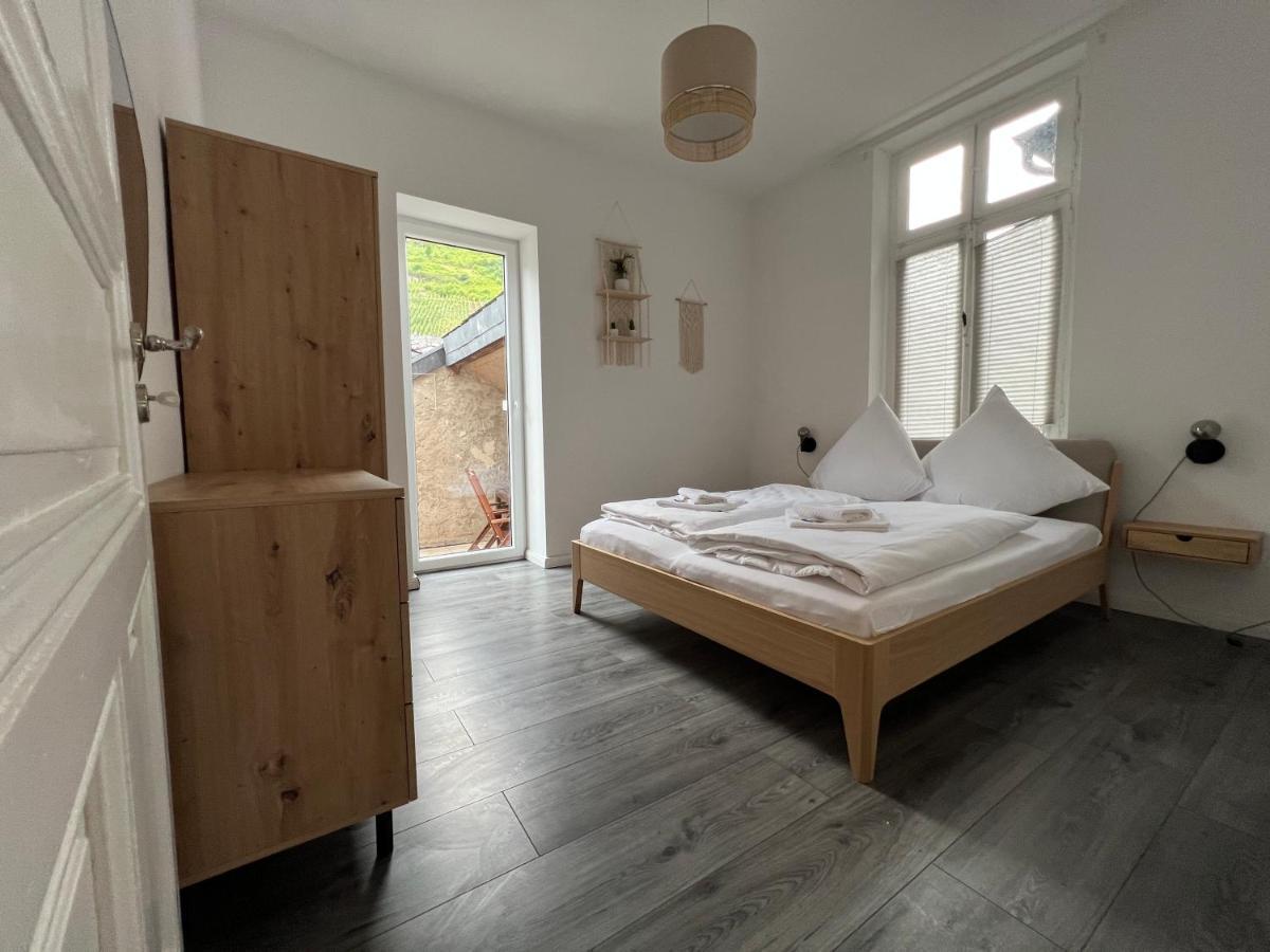 דירות סנקט אלדגונד Direkter Moselblick I Altbau I 4 Personen I Terrasse מראה חיצוני תמונה